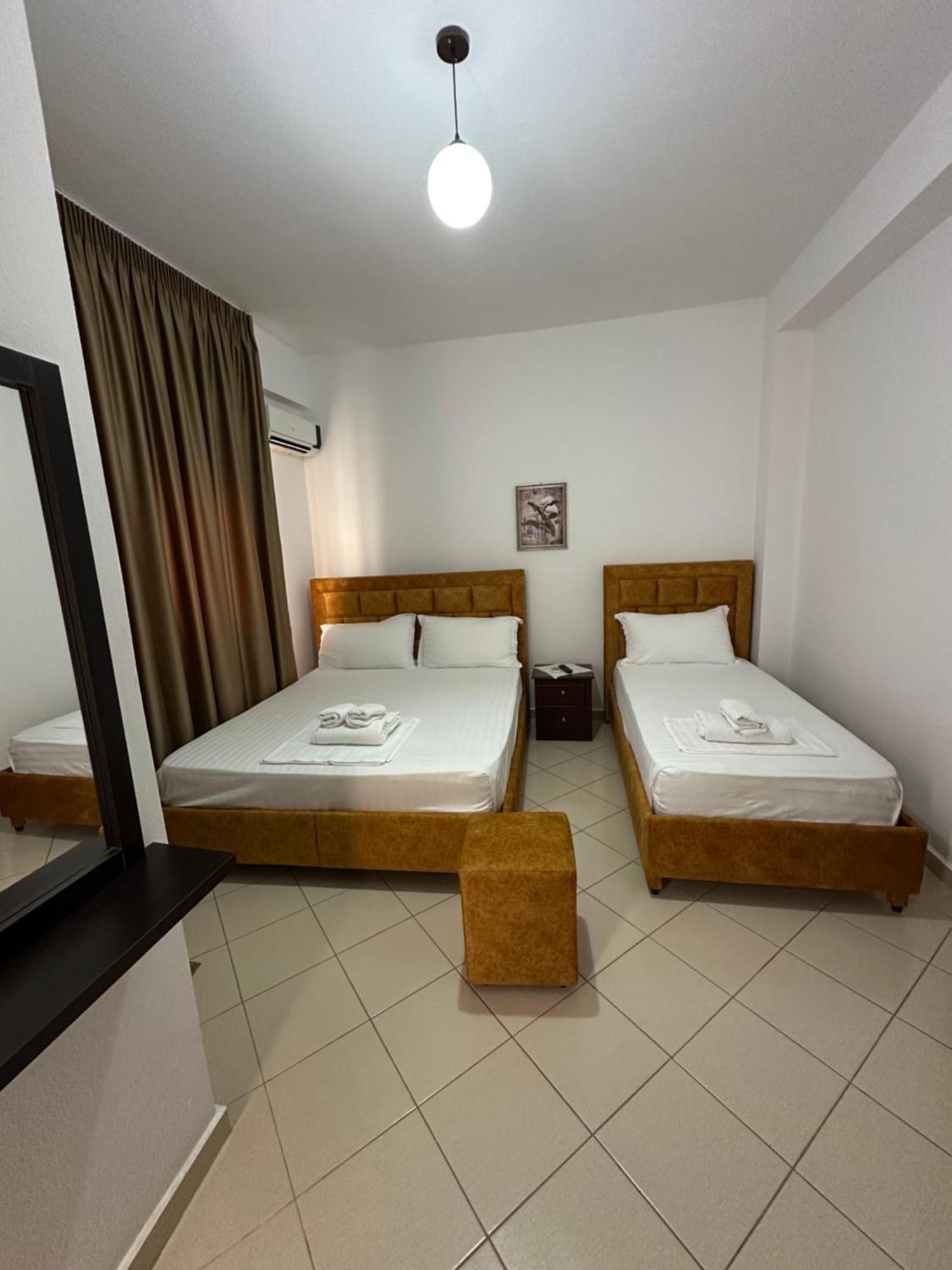Lengu Holidays Houses Sarandë Habitación foto