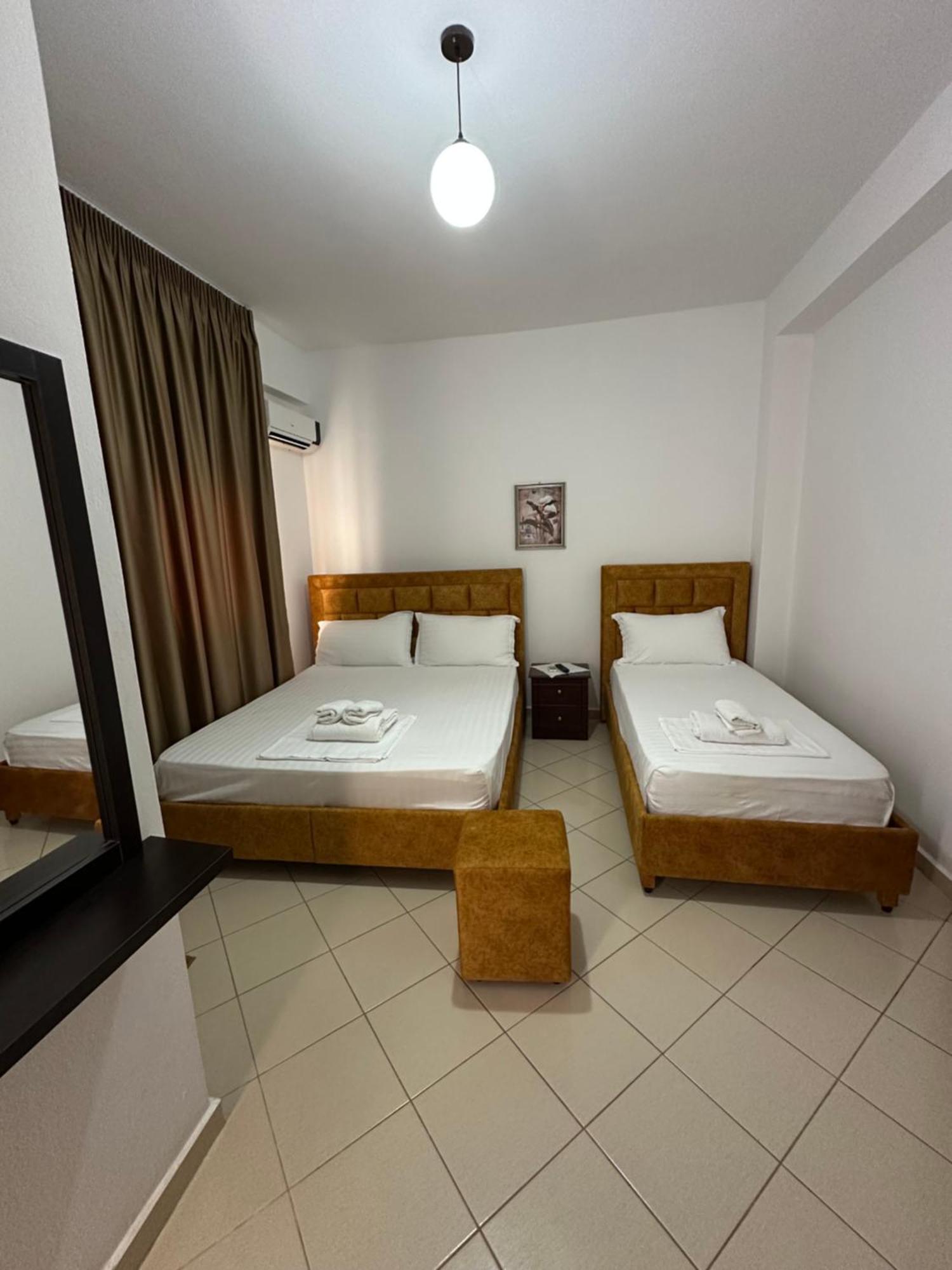Lengu Holidays Houses Sarandë Habitación foto