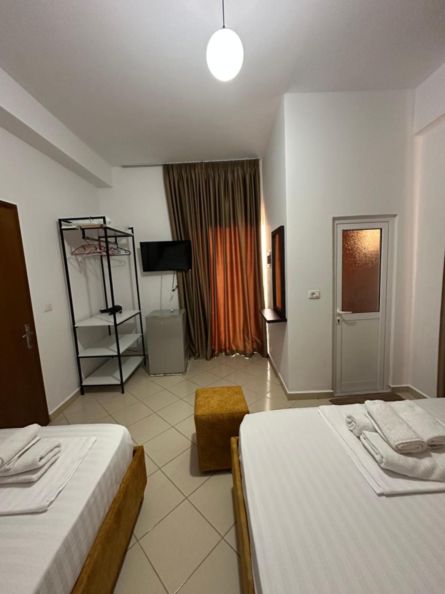 Lengu Holidays Houses Sarandë Habitación foto